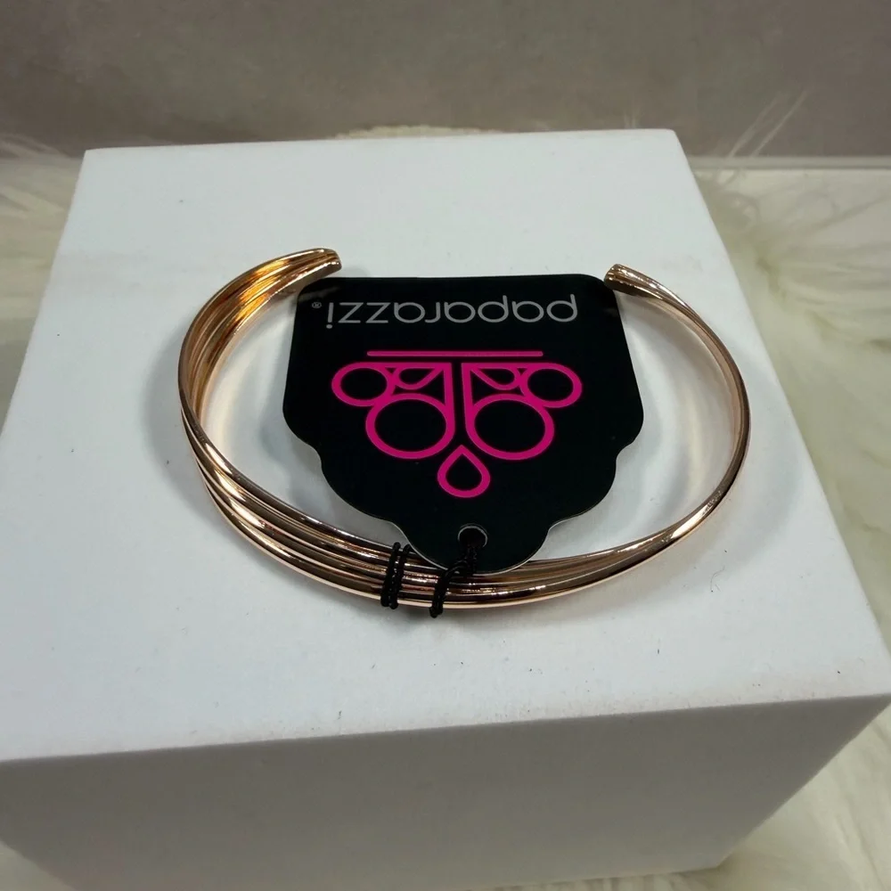 🩷5/$10🩷 paparazzi Rose Gold Multi-Band Bangle Bracelet